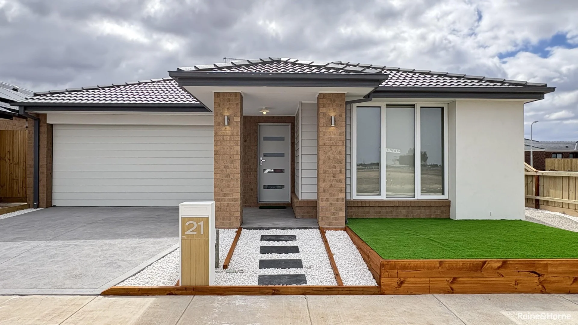 21 Wharfedale Crescent, Lara VIC 3212