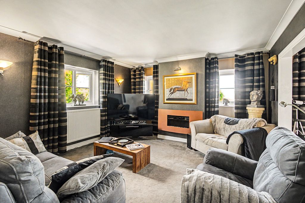 Additional image 4 of 5 bed flat for saleHollins Lane, Harrogate HG3