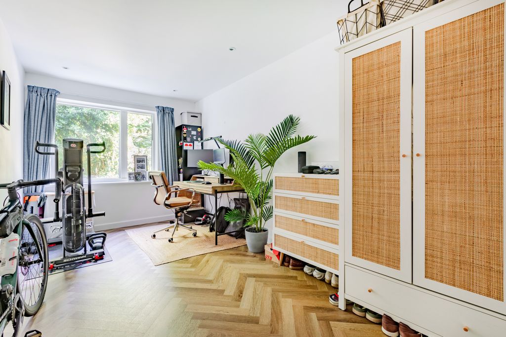Additional image 12 of 3 bed flat for saleGoldstone Crescent, Hove BN3