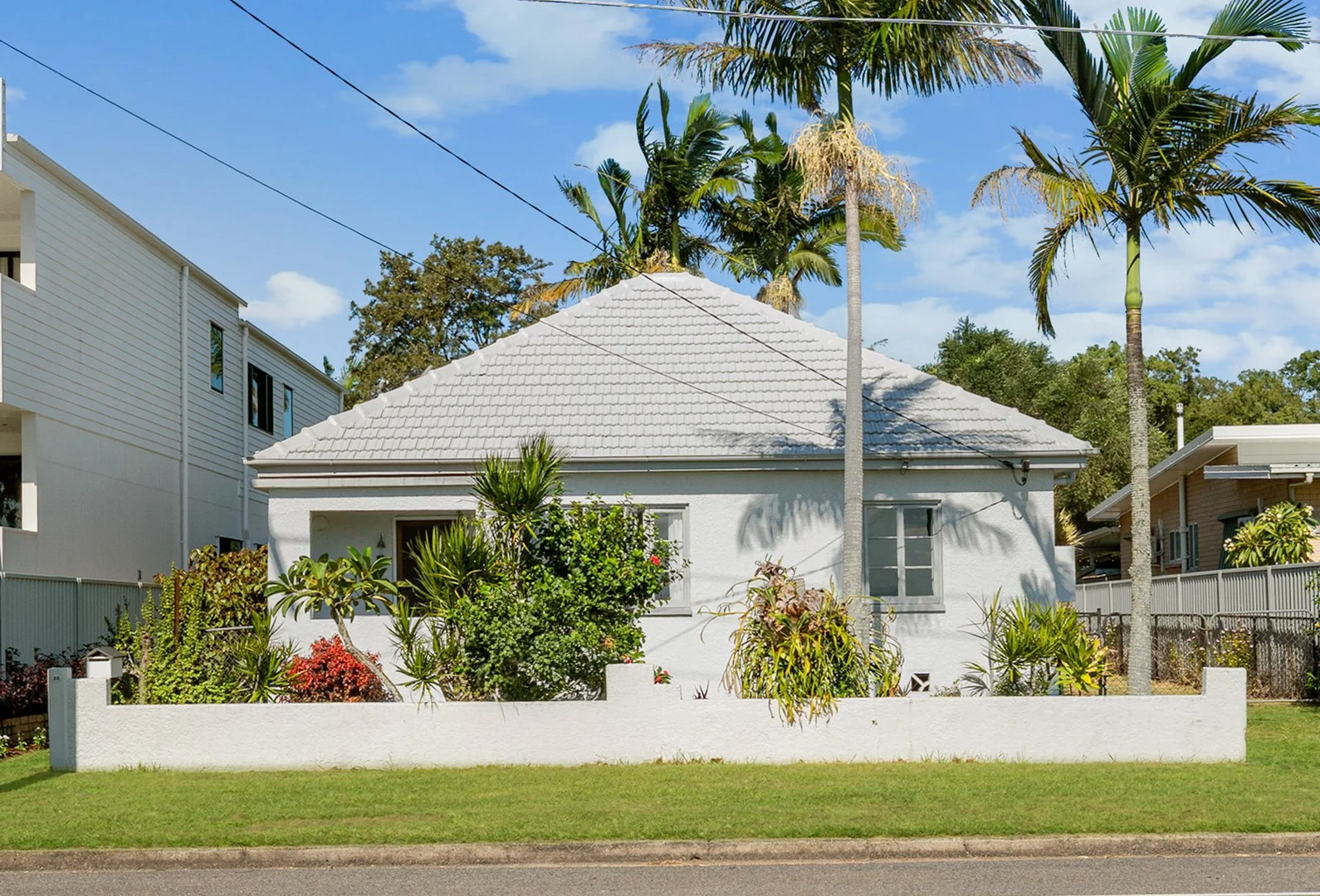 38 Oyster Point Esplanade, Scarborough QLD 4020