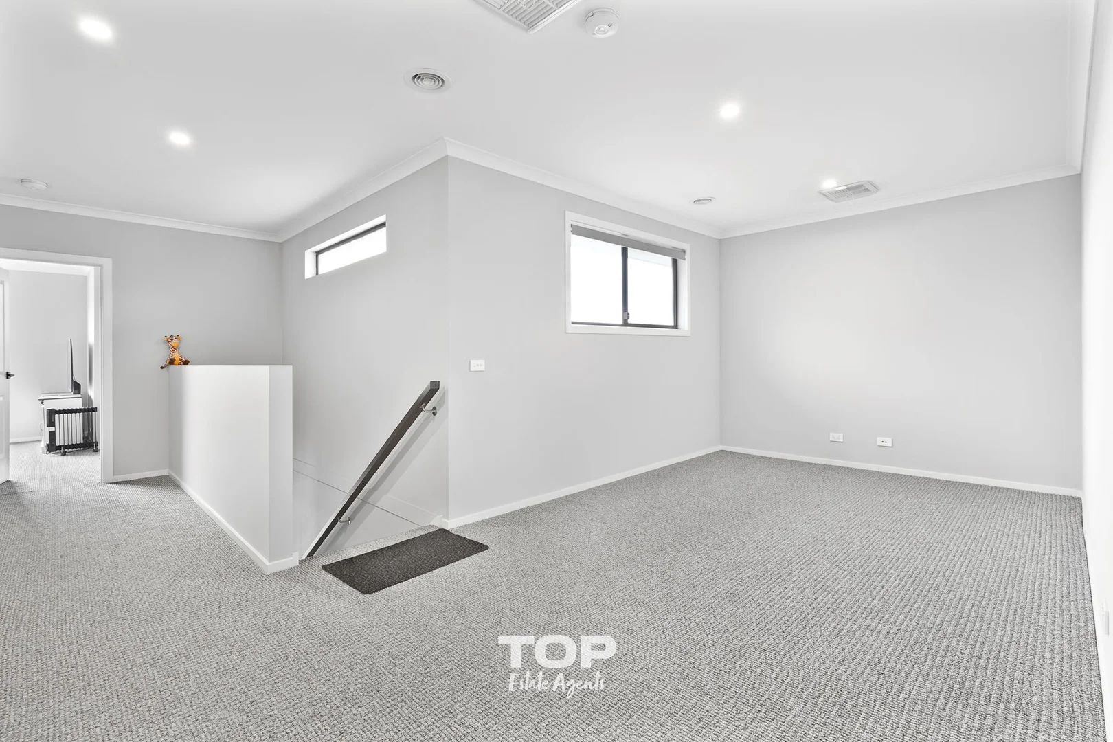 33 Acqua Drive, Clyde VIC 3978 photo 5