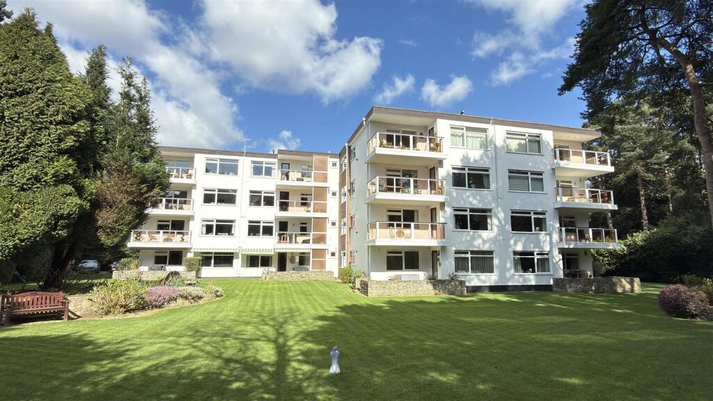 Martello Road South, Canford Cliffs
