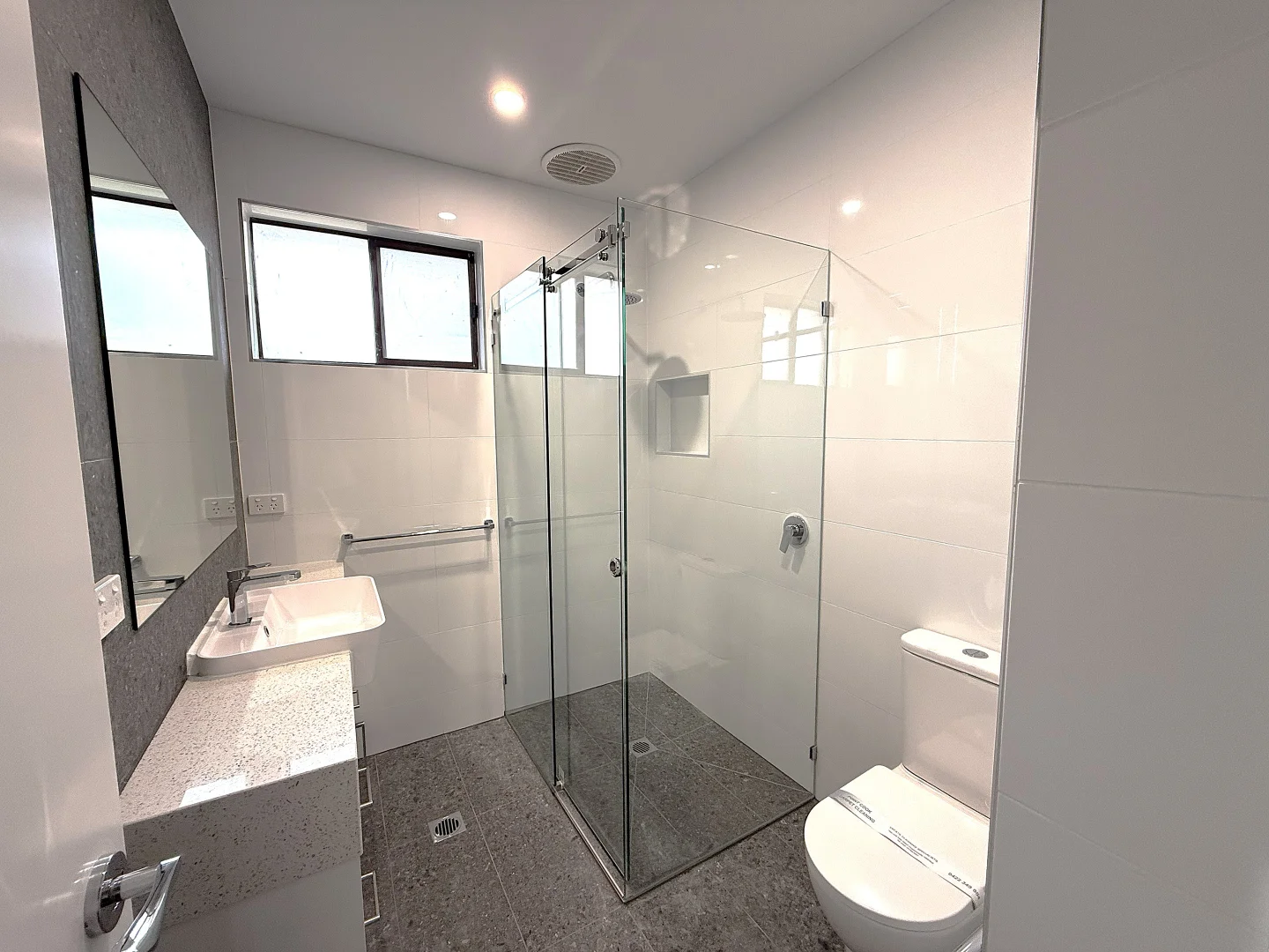 2/130 Wright Street, Sunshine VIC 3020 photo 5