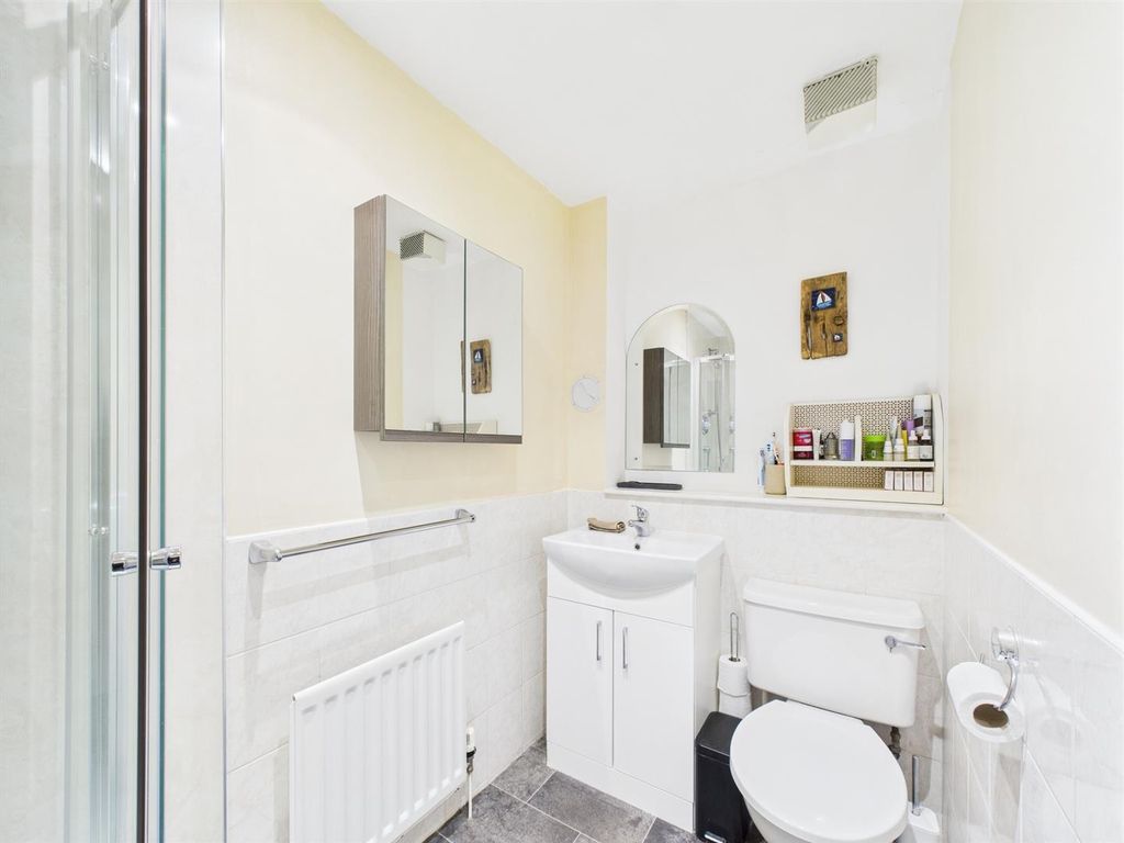 Additional image 9 of 3 bed flat for sale4D South Inch Court, Perth PH2