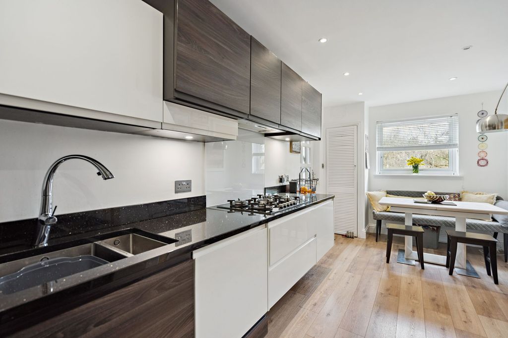 Additional image 6 of 4 bed detached house for saleSpringbank Gardens, Dunblane FK15