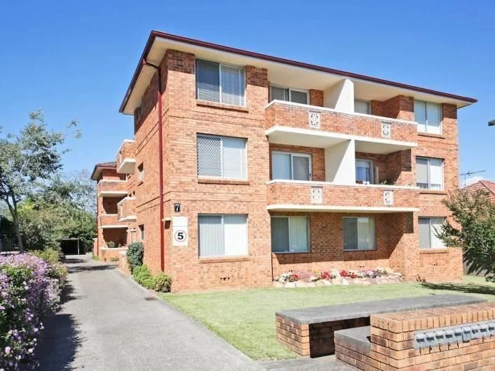 3/7 Reddall Street, Campbelltown NSW 2560