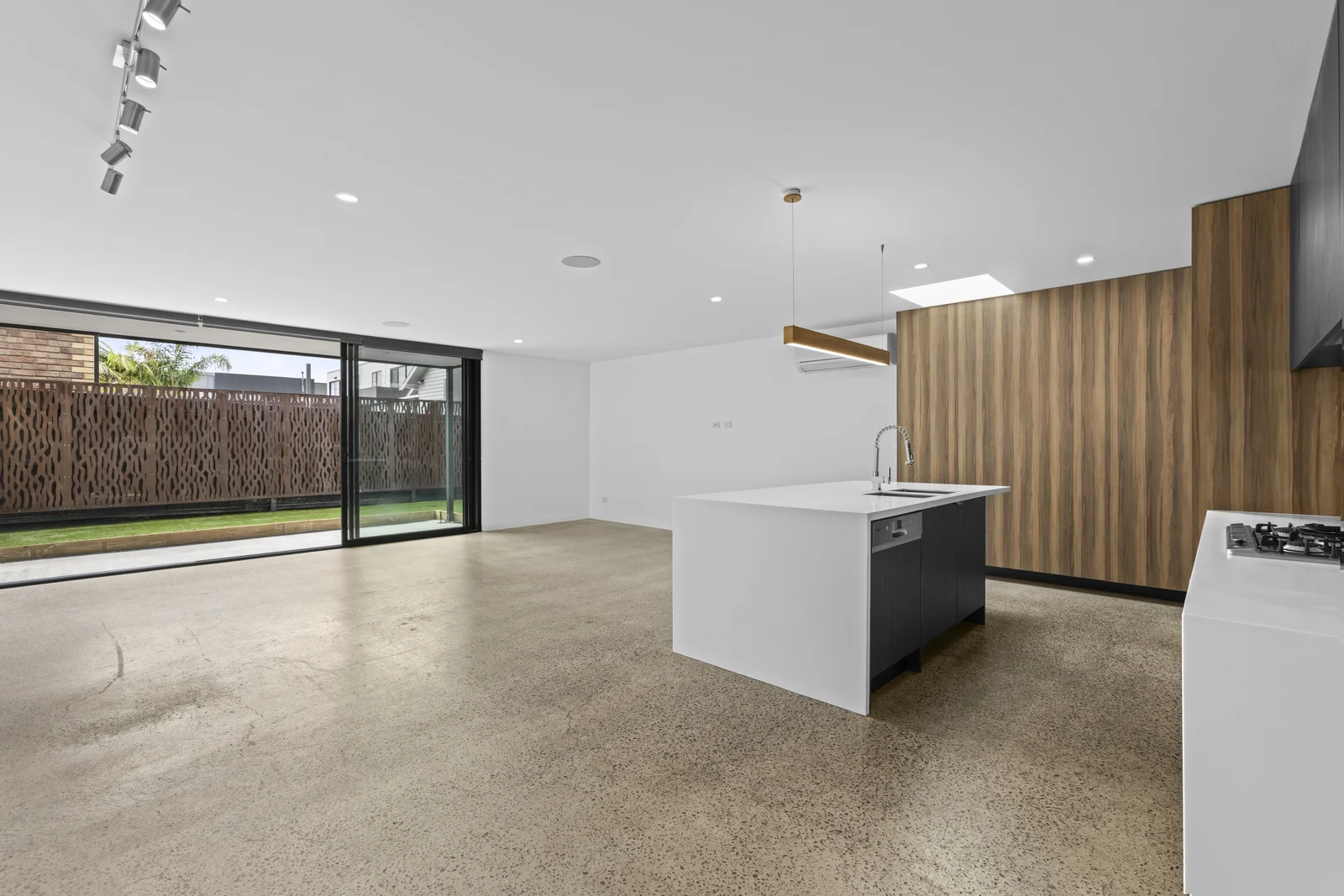 Additional image 3 of 2B Russell Street, Newtown VIC 3220
