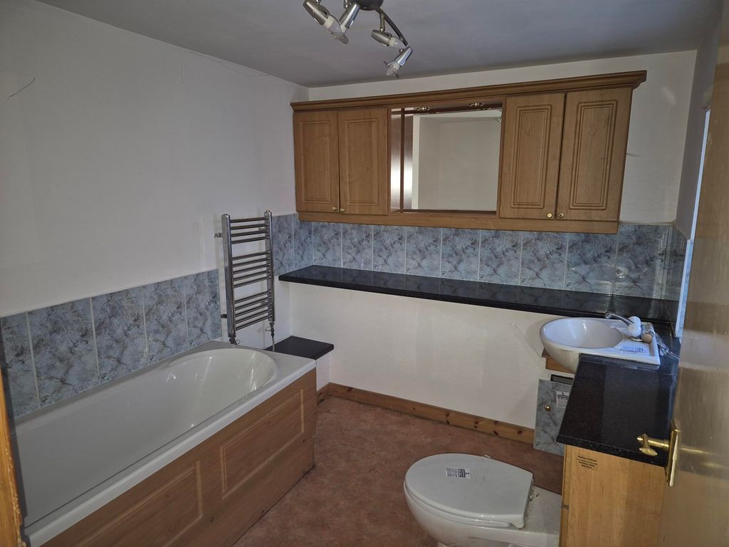 Additional image 4 of 4 bed maisonette for saleCommercial Street, Coupar Angus PH13
