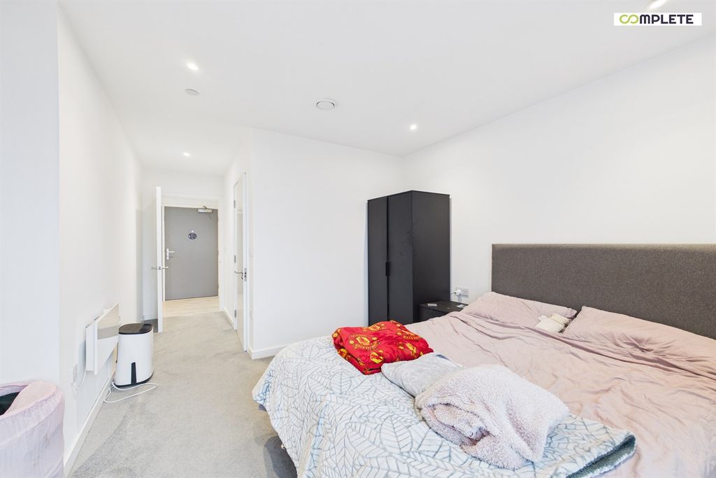 Additional image 9 of 2 bed flat for saleNo1 Old Trafford, Manchester M17