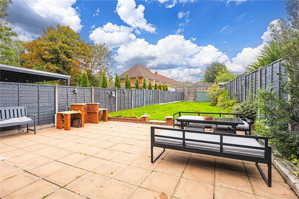 Additional image 14 of 3 bed semi-detached house for saleStanborough Avenue, Borehamwood, Hertfordshire WD6