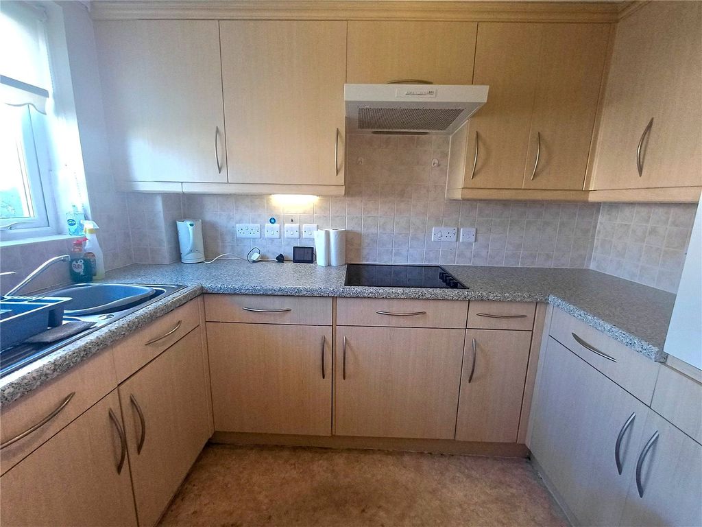 Additional image 5 of 1 bed flat for saleStoneleigh Court, Porthcawl CF36