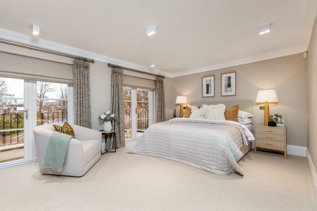 Additional image 10 of 8 bed terraced house for saleCheyne Court, London SW3