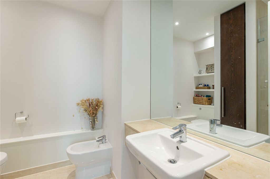 Additional image 13 of 3 bed flat for saleHomerton Street, Cambridge, Cambridgeshire CB2