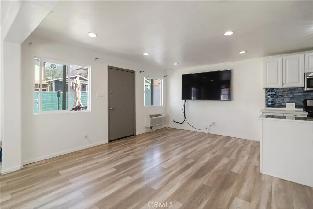 Additional image 36 of 6854 Quinton Lane, Tujunga, CA 91042