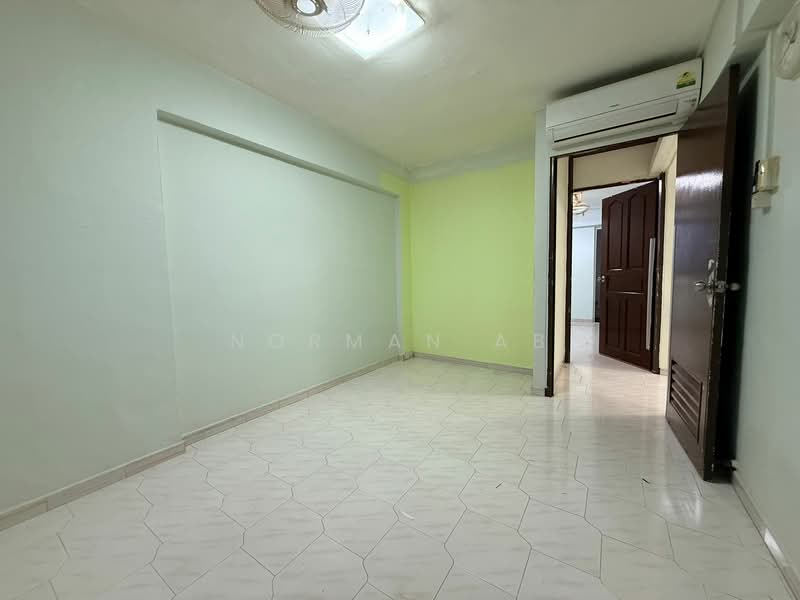 678 Hougang Avenue 8 photo 4