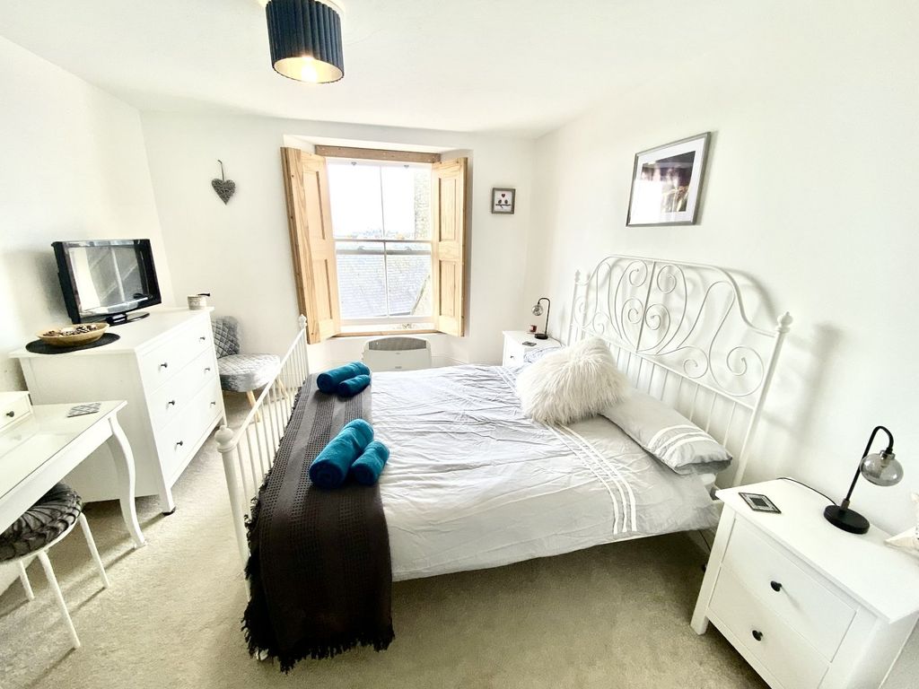 Additional image 8 of 1 bed flat for saleFlat 7 Northcliffe House, High Street, Tenby, Pembrokeshire SA70