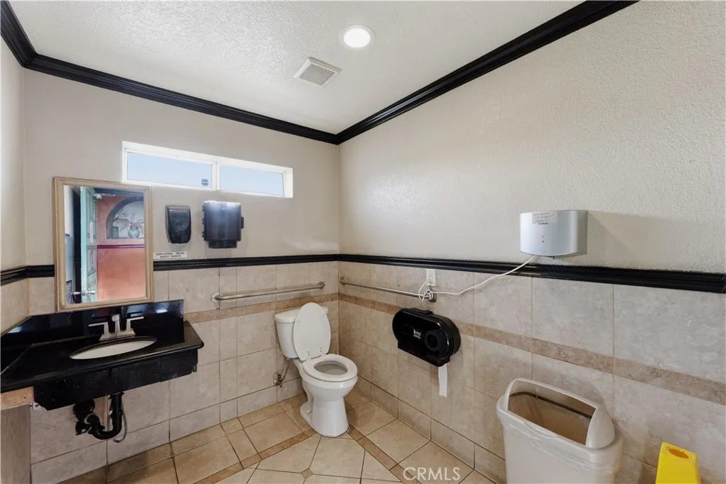Additional image 66 of 3350 Saviers Rd, Oxnard, CA 93033