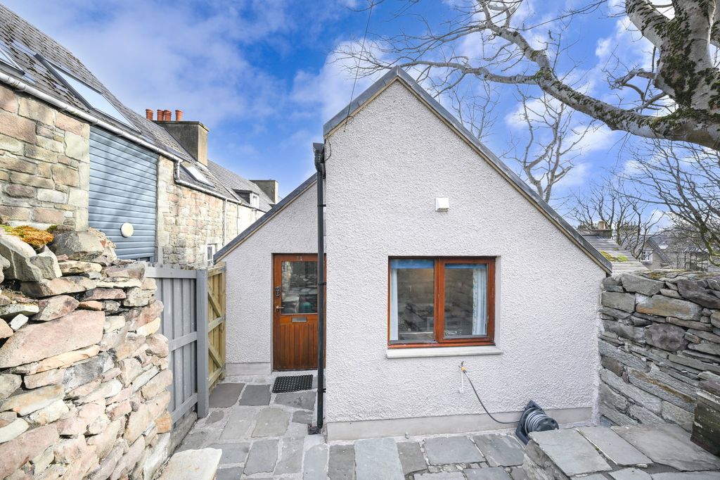 Additional image 2 of 1 bed flat for saleReform Lane, Lerwick, Shetland ZE1