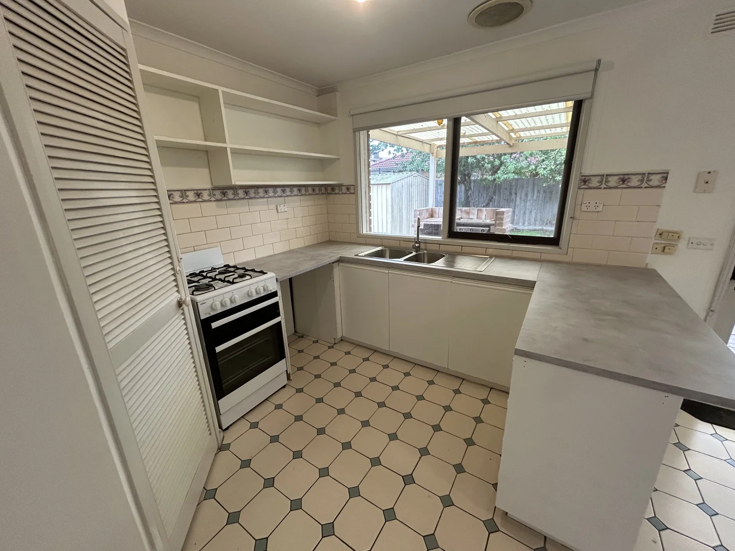 Additional image 5 of 33 Daphne Crescent, Werribee VIC 3030