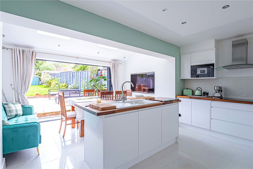 Additional image 2 of 3 bed semi-detached house for saleStanborough Avenue, Borehamwood, Hertfordshire WD6