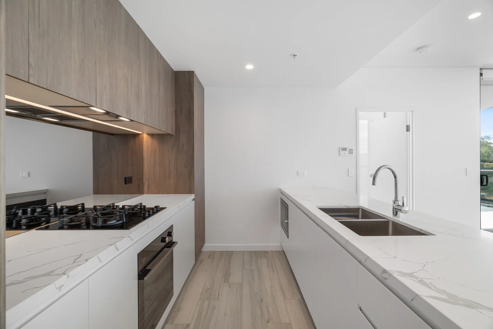 W-1608/108 Donnison Street, Gosford NSW 2250