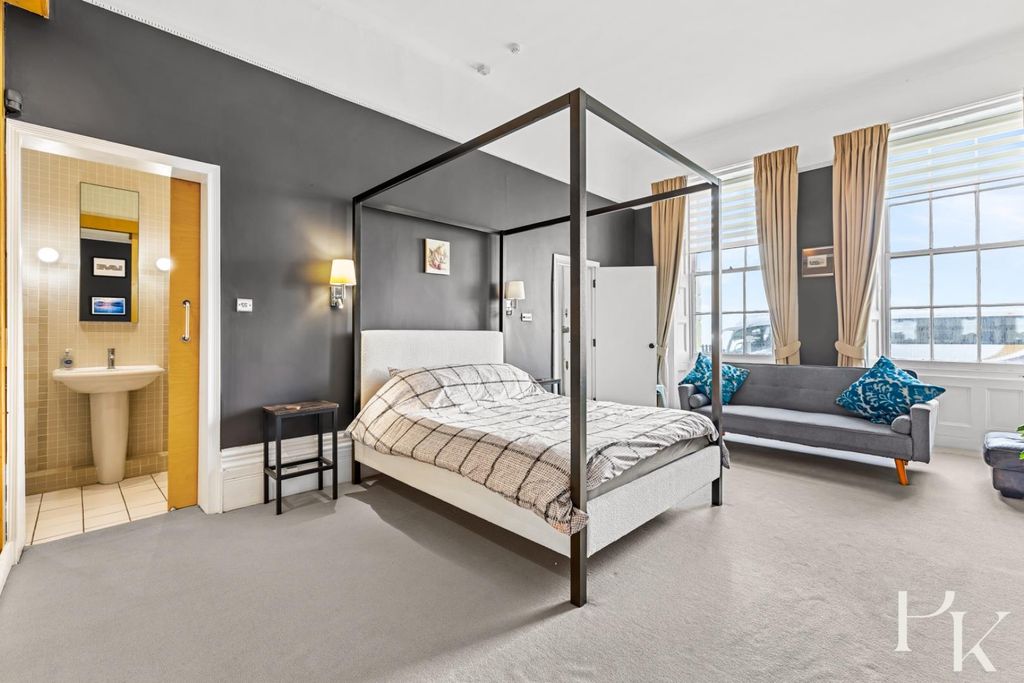 Additional image 19 of 2 bed flat for saleBrunswick Terrace, Hove BN3