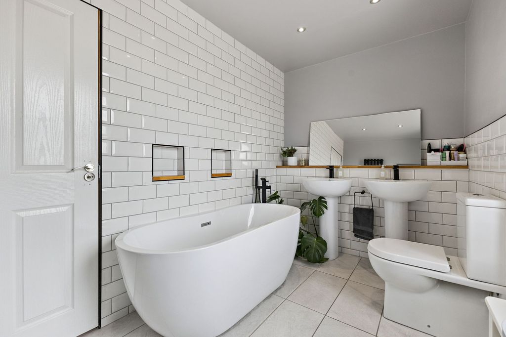 Additional image 17 of 3 bed flat for saleDundee Road, Perth PH2