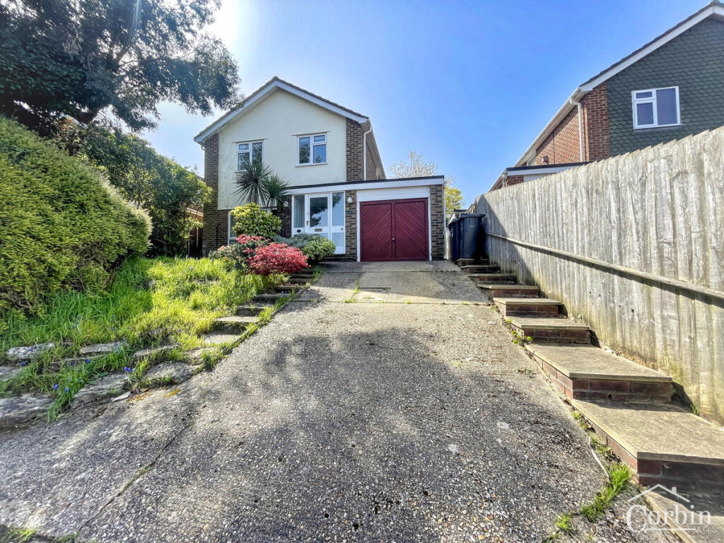 Heads Farm Close, Bournemouth, BH10 7