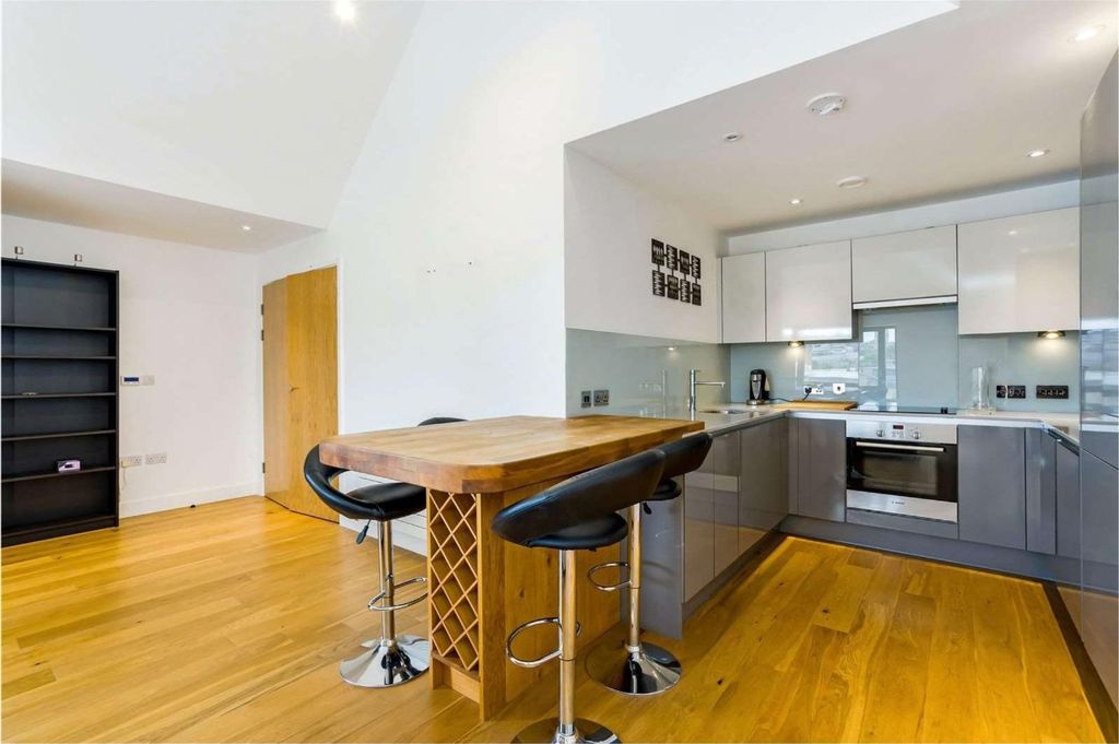 Additional image 10 of 2 bed flat for saleGaol Ferry Steps, Bristol BS1