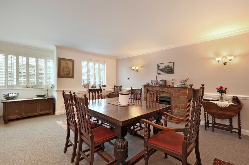 Additional image 6 of 7 bed detached house for saleWilton Crescent, Beaconsfield, Buckinghamshire HP9