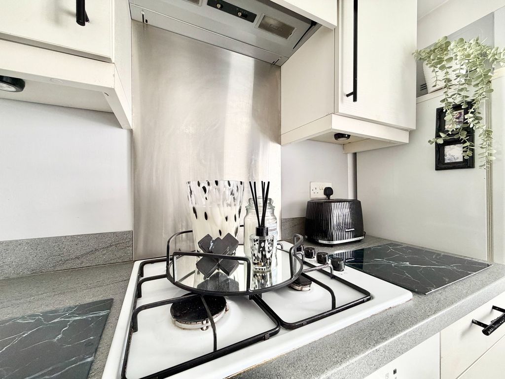 Additional image 10 of 2 bed flat for saleCrookston Court, Larbert FK5
