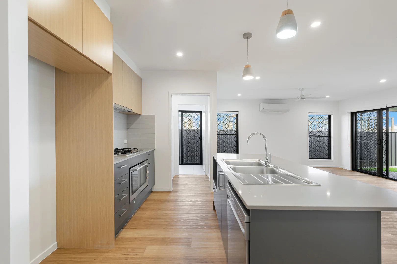 Additional image 12 of 7 Woodruff Crescent, Nikenbah QLD 4655