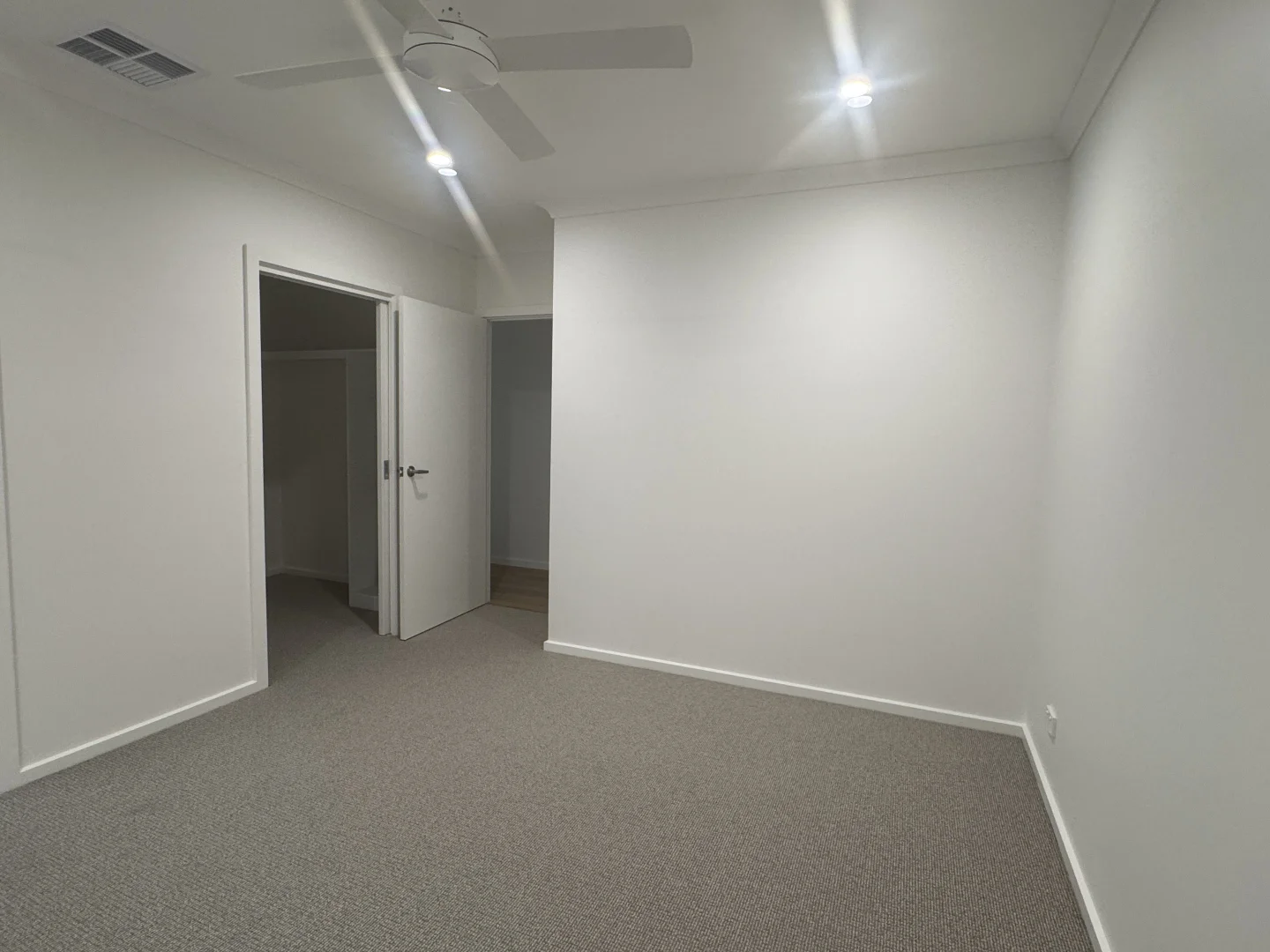 3/4 Mattschoss Lane, Mildura VIC 3500 photo 5