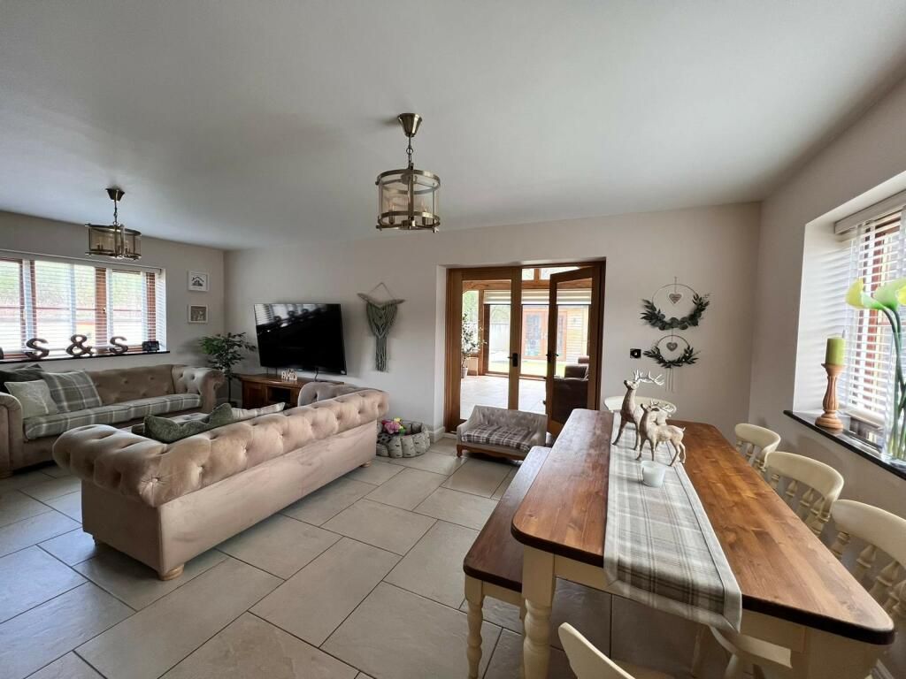 Additional image 8 of 4 bed detached house for saleMaes Marchog Isaf, Glynneath, Neath SA11