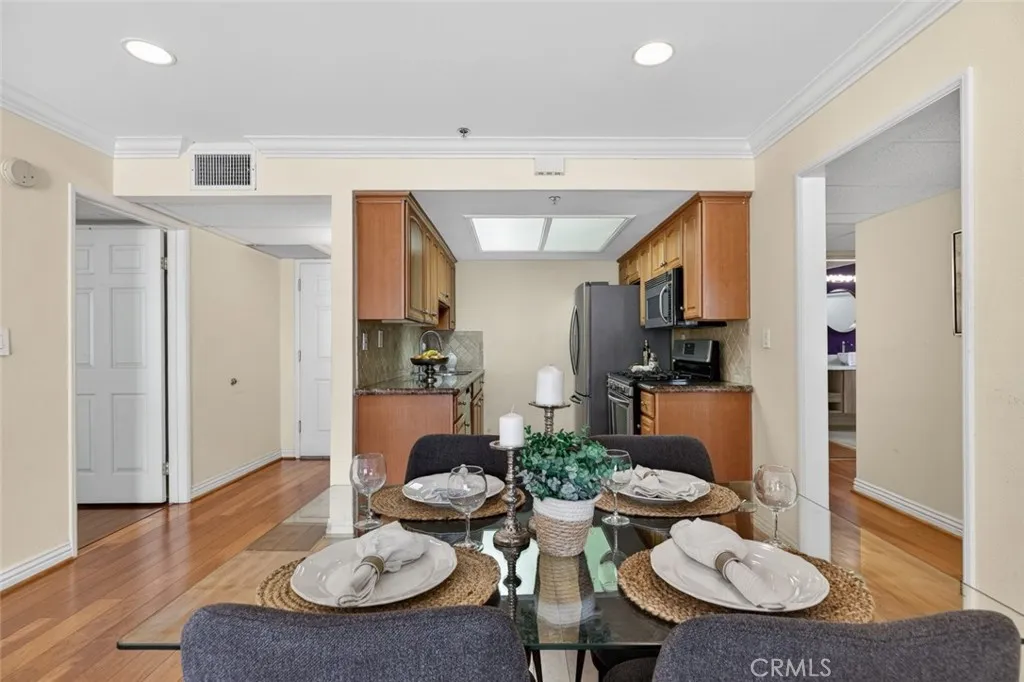 Additional image 61 of 612 N Columbus Avenue Unit 104, Glendale, CA 91203