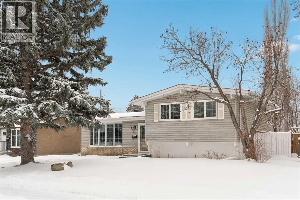 2735 Lionel Crescent SW