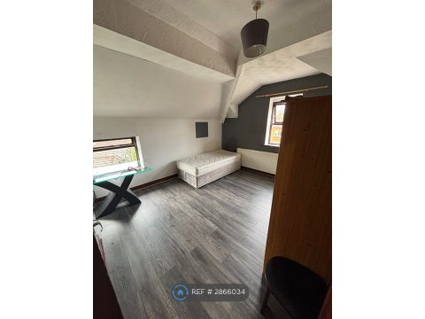 Manley Road, Manchester M16, Studio to rent