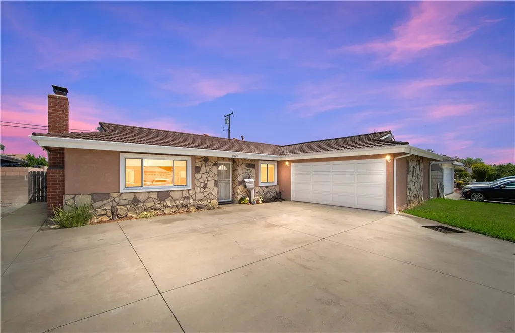11882 Bartlett St, Garden Grove, CA 92845 photo 2
