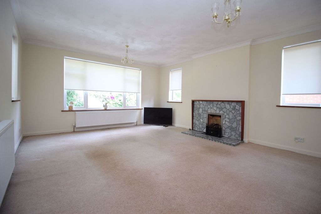 Additional image 5 of 3 bed detached house for saleReservoir Lane, Hedge End SO30
