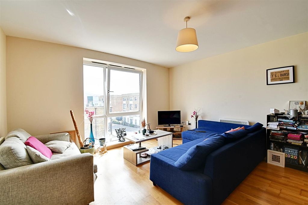 Additional image 7 of 2 bed flat for saleElder Court, Hertford SG13