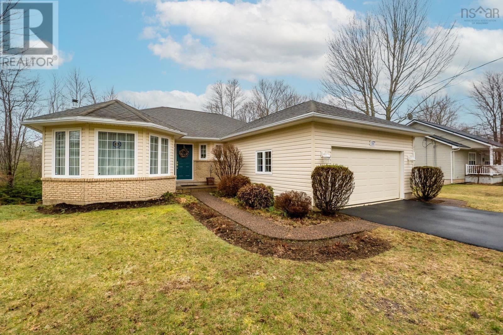 114 Mayfair Drive
