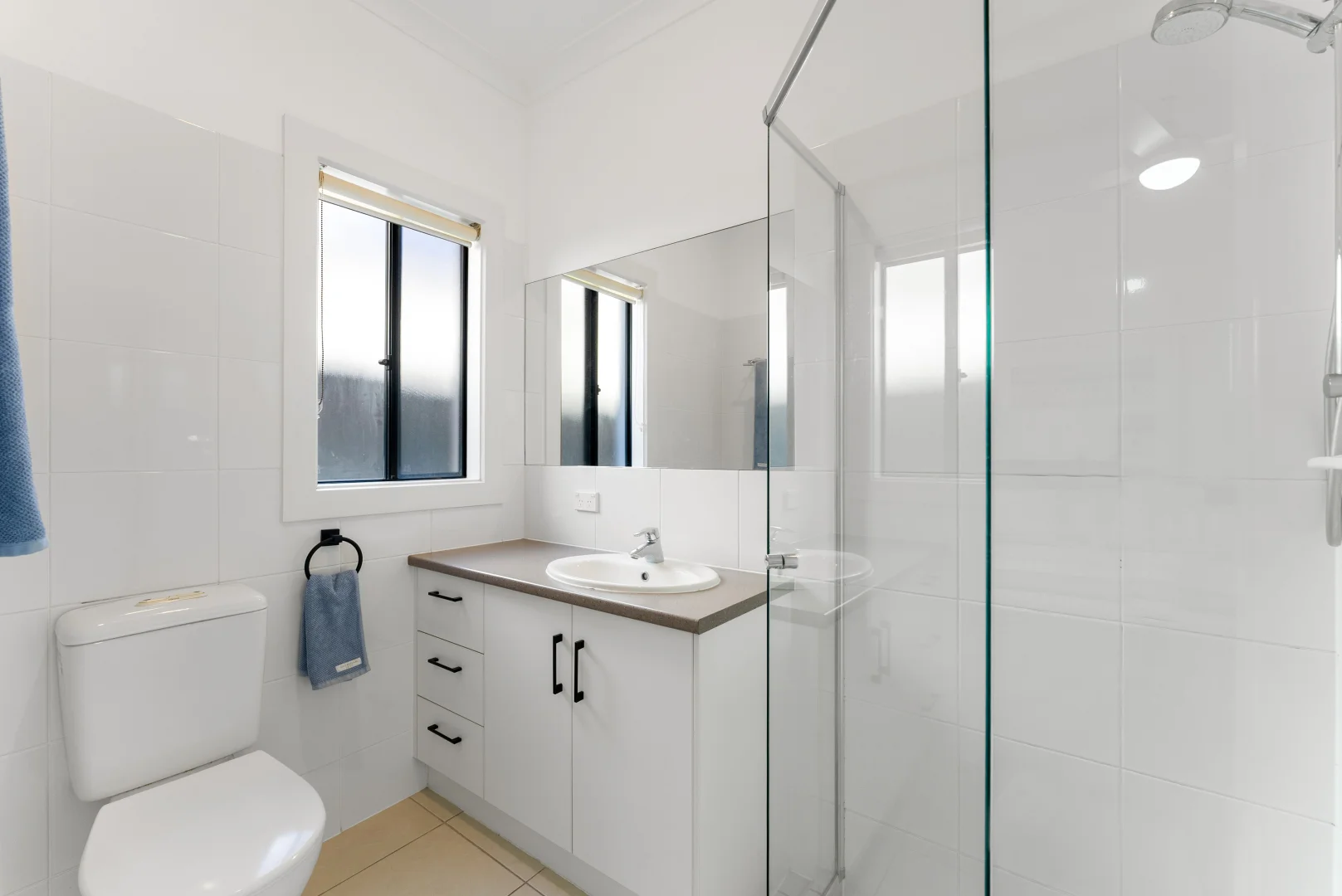 2 Nambucca Avenue, West Lakes Shore SA 5020 photo 4