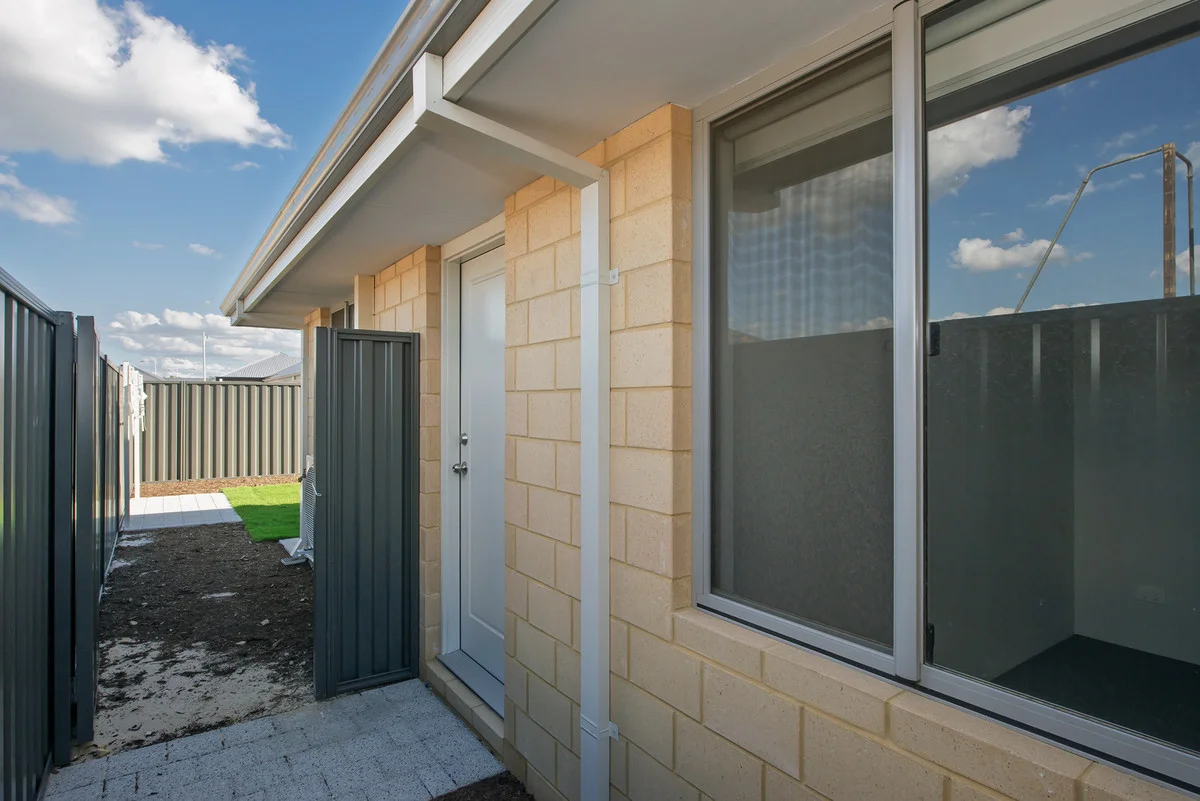 30A Brumlow Way, Lakelands WA 6180 photo 4