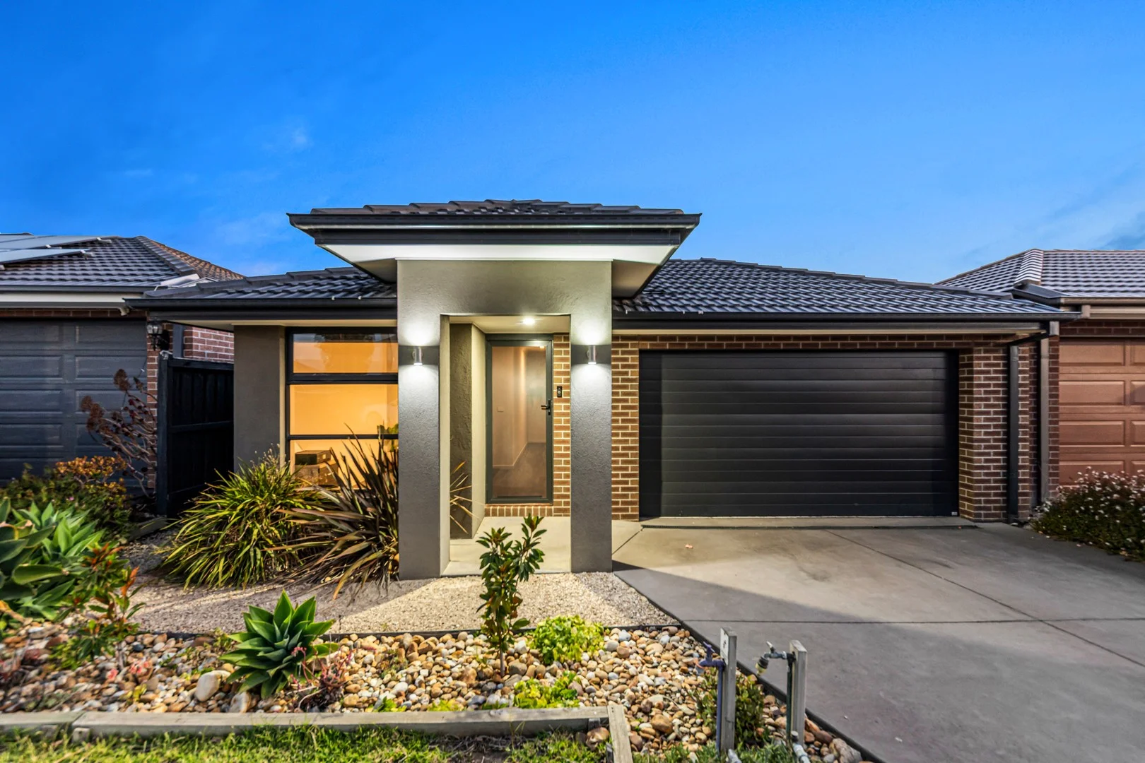 4 Chestnut Ave, Clyde VIC 3978