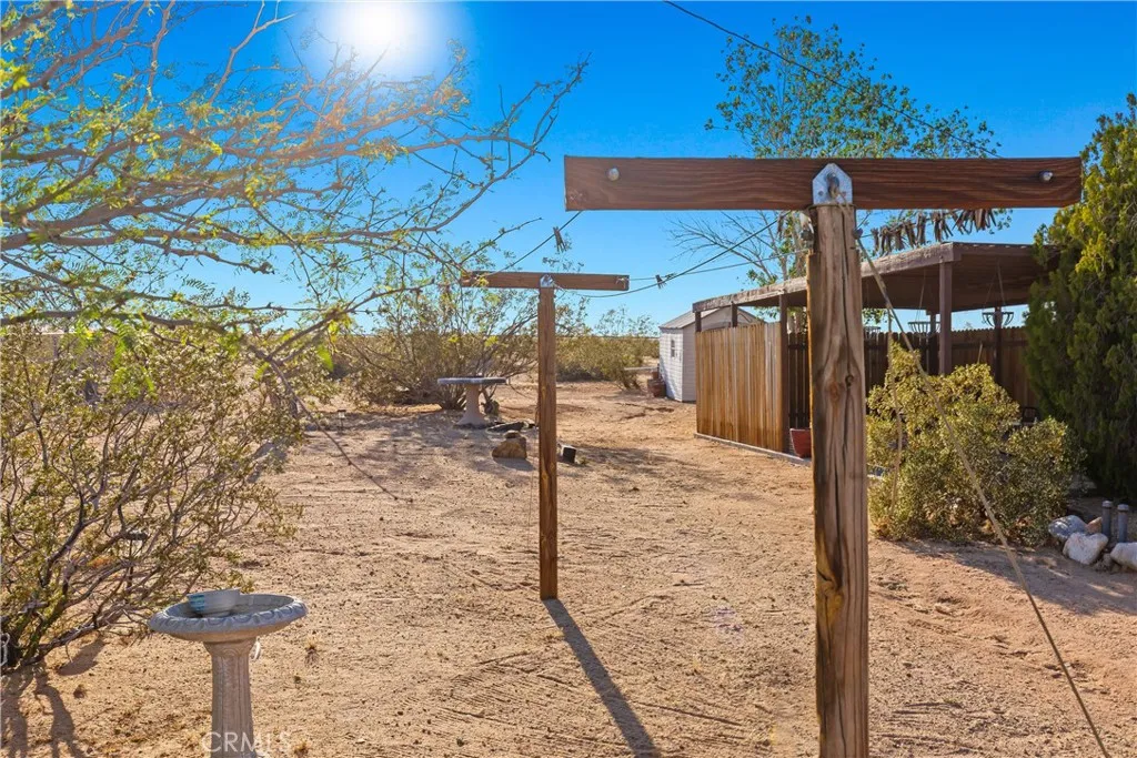 Additional image 23 of 1040 Jackalope Avenue, Joshua Tree, CA 92252