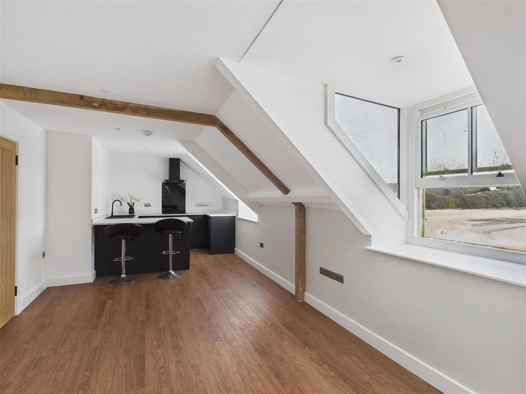 Additional image 2 of 2 bed flat for saleSparta House, Crackwell Street, Tenby SA70