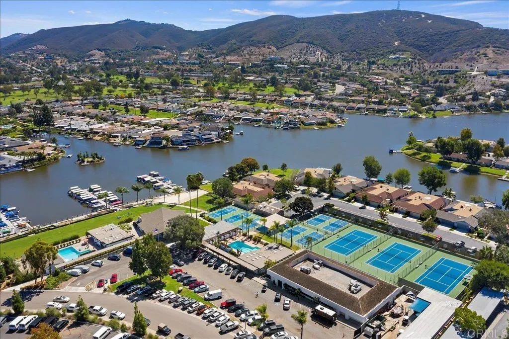 660 Westbrook Loop, San Marcos, CA 92078
