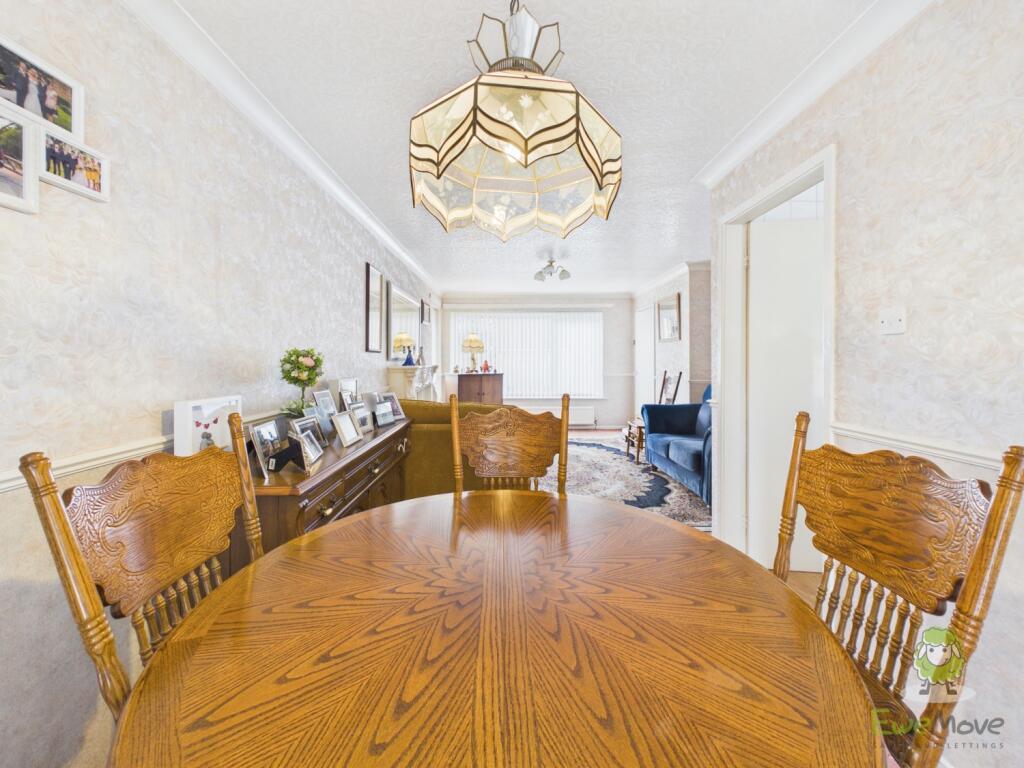 Leaventhorpe Avenue, Bradford photo 3