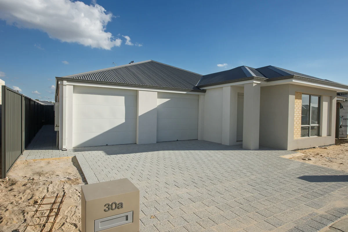 30A Brumlow Way, Lakelands WA 6180 photo 2