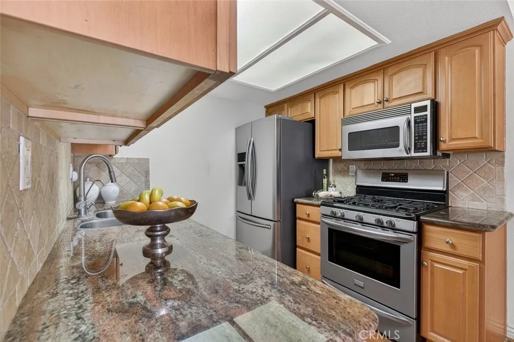 Additional image 64 of 612 N Columbus Avenue Unit 104, Glendale, CA 91203